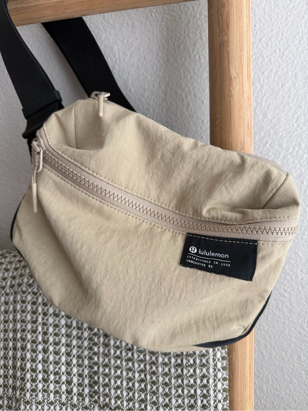 Lululemon Athletica Clean Lines Belt Bag Crossbody